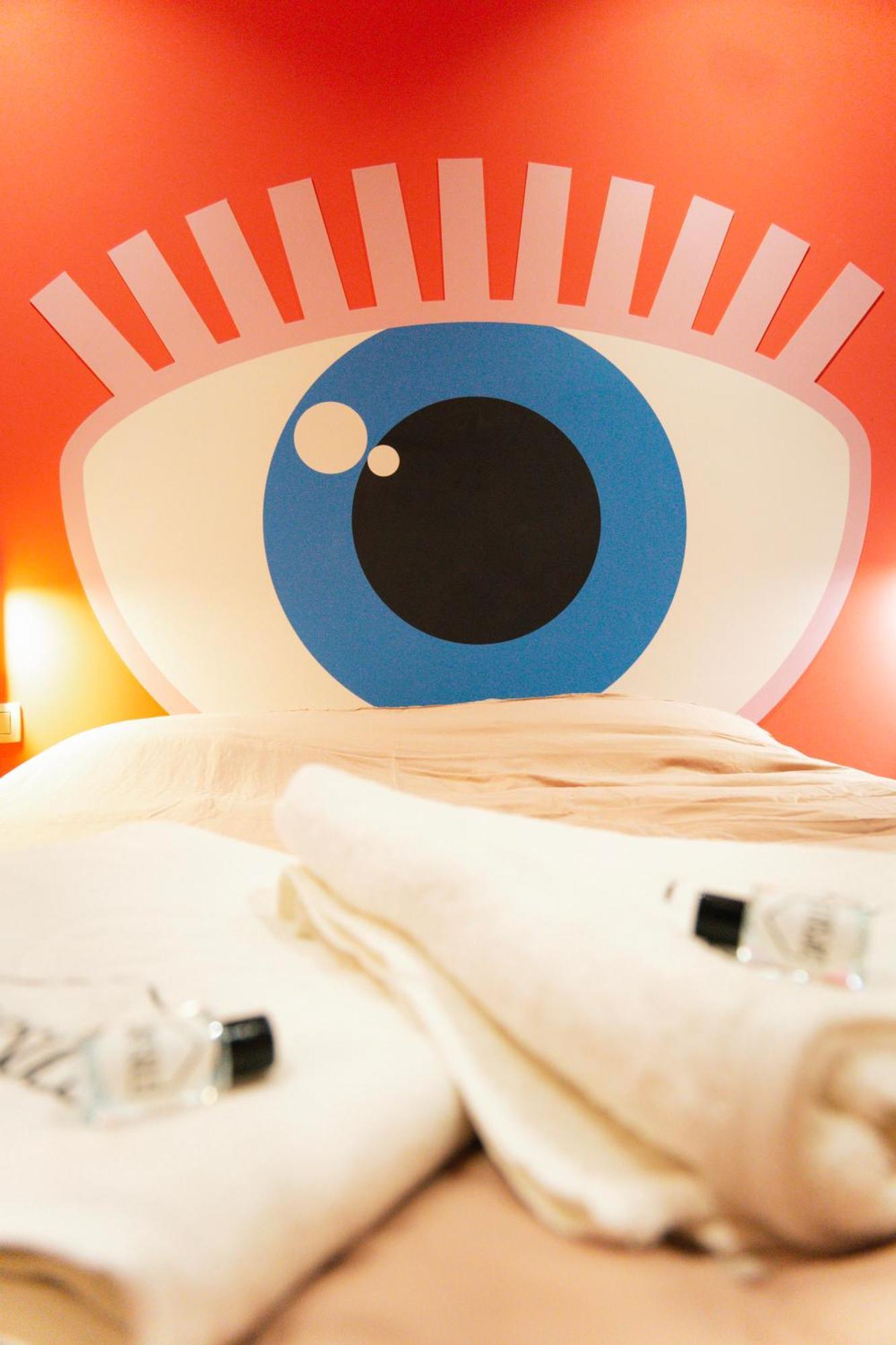 Capsule Girl Power Spa - Balneo - Sauna - Karaoke - Billard - 2 Chambres Charleroi Buitenkant foto