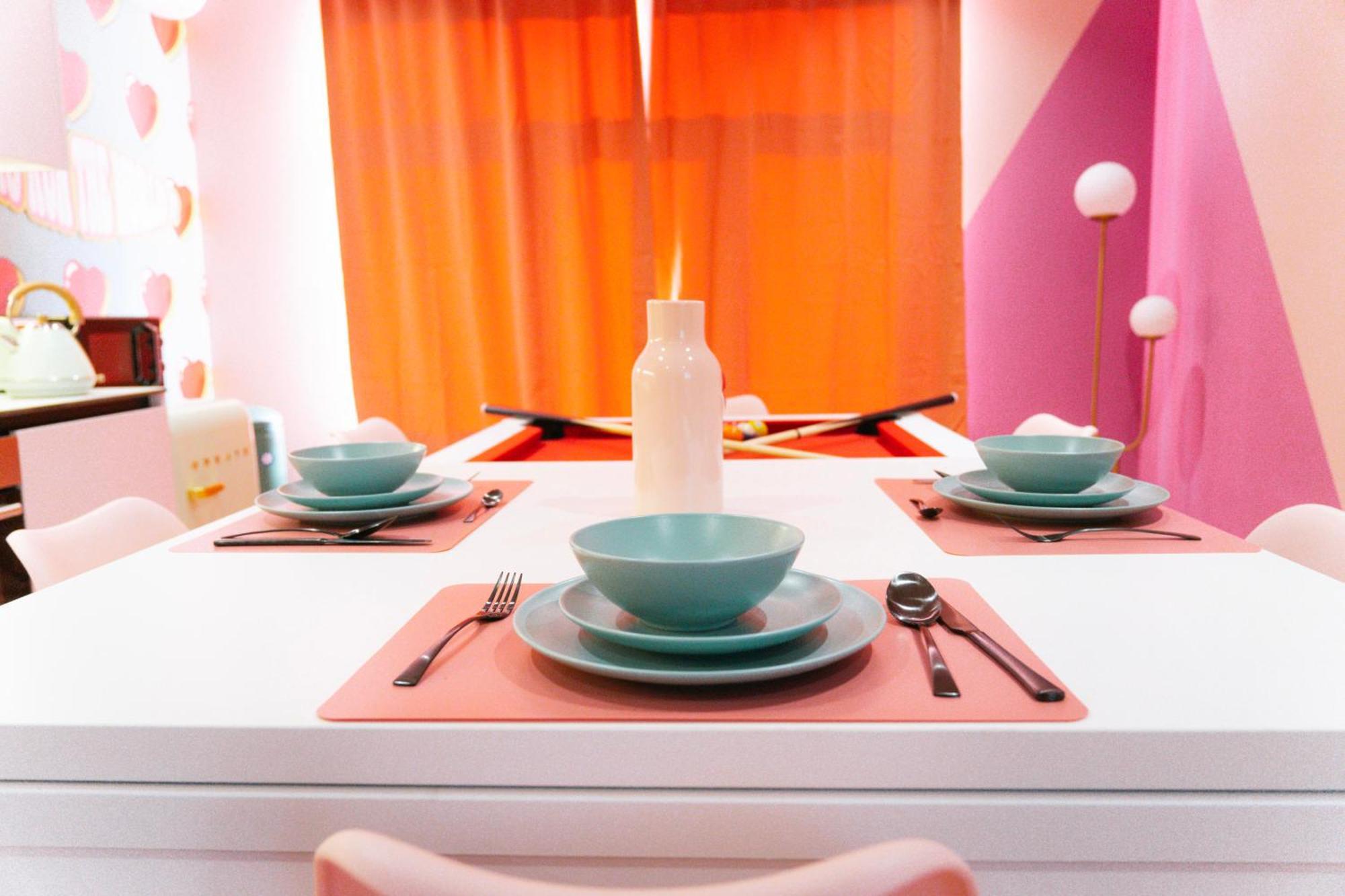 Capsule Girl Power Spa - Balneo - Sauna - Karaoke - Billard - 2 Chambres Charleroi Buitenkant foto